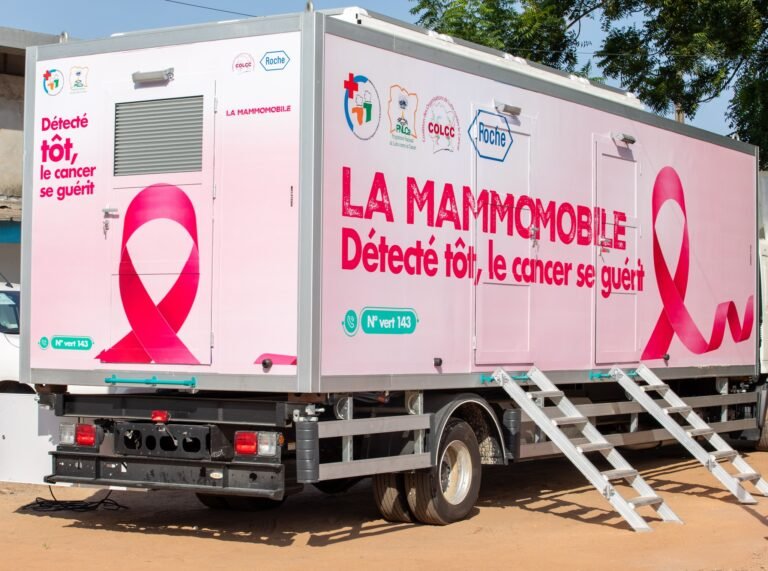 Lutte contre le cancer du sein: le Ministère de la santé acquiert une Mammomobile pour sauver des vies