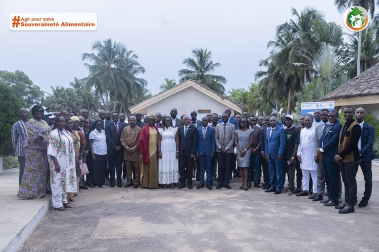 Économie bleue : la Côte d’Ivoire lance le ProDeCAP pour dynamiser l’aquaculture et la pêche durable