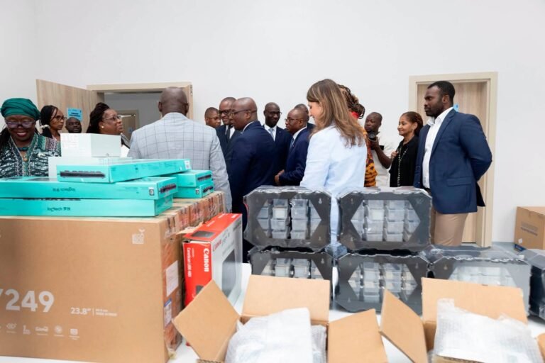 Intelligence artificielle : le premier Centre UniPod inauguré au Lycée Technique d&rsquo;Abidjan