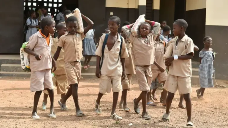 Éducation : l’UNESCO et les ministres veulent encadrer l’IA pour préserver l’humain